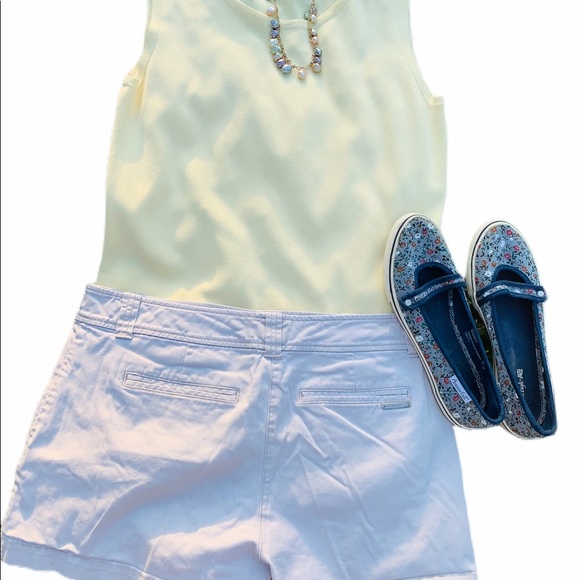 New York & Company Khaki Shorts Size 8 - Picture 4 of 9